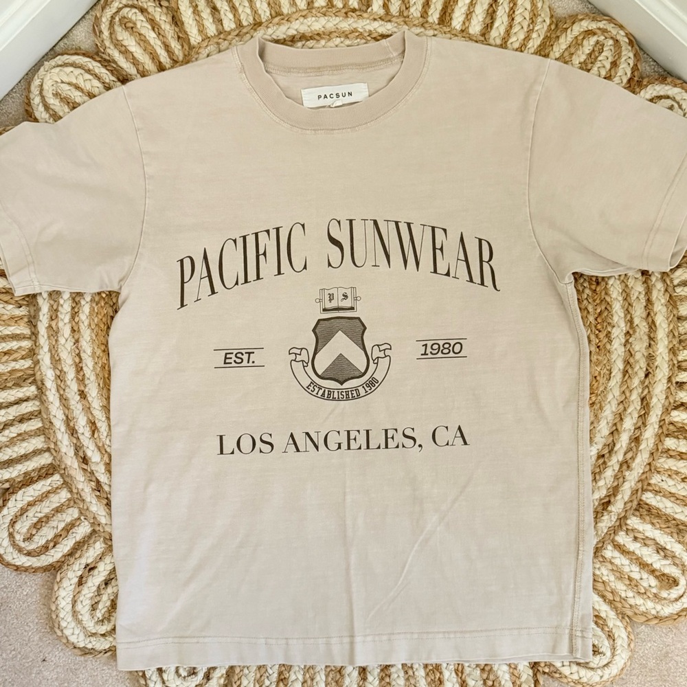 🌾 Pacific Sunwear Tan Graphic‎ Tee